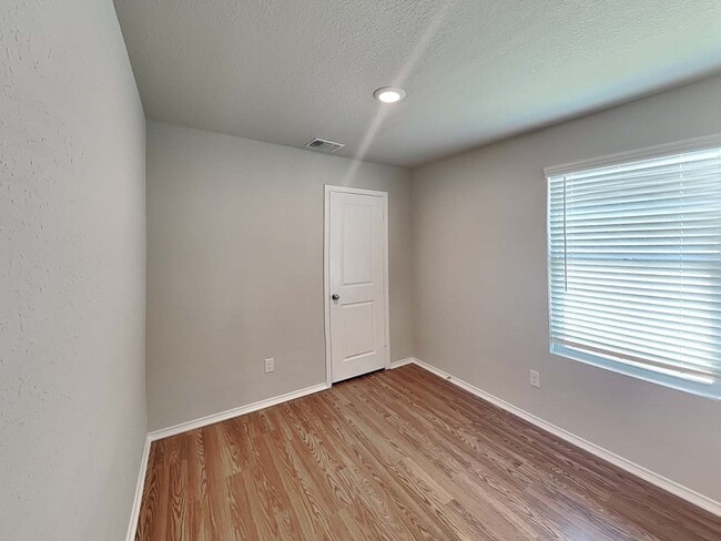 Building Photo - 5445 Verdugos Pl