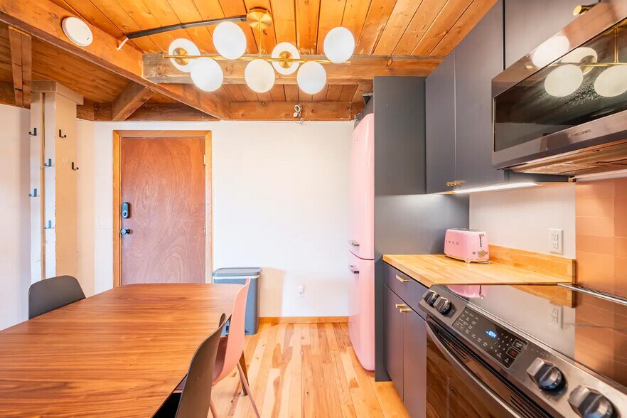 Building Photo - 2200 Lodgepole Cir