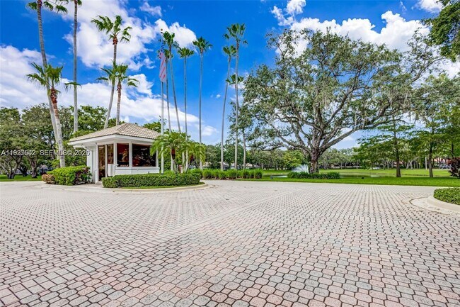 Building Photo - 7102 Geminata Oak Ct