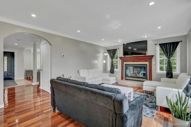 Building Photo - 73 Mountain Rd