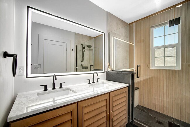 Building Photo - Beautifully Updated Home for Rent | Classic Charm with Modern Upgrades