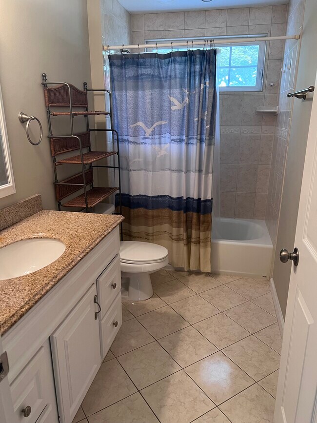 Building Photo - 372 Sterling Plz