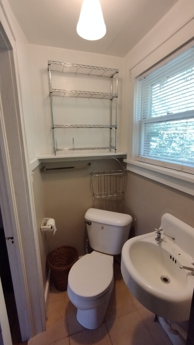 Building Photo - 718 NW 32nd St