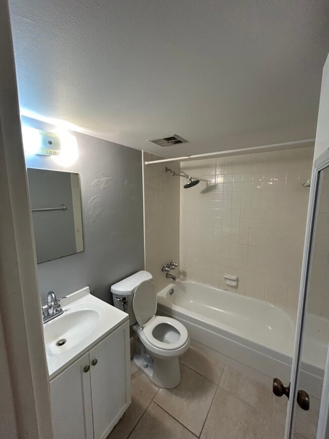 Building Photo - 7173 Orange Dr