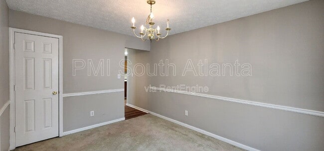 Building Photo - 2330 Burdett Ridge Dr