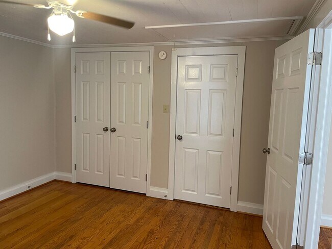 Building Photo - Very nice 3 or 4 bedroom, 2 bath home located in Franklinville- $1500 Month, $1500 Deposit!!