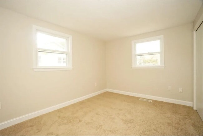 Building Photo - 42 Woodfield St