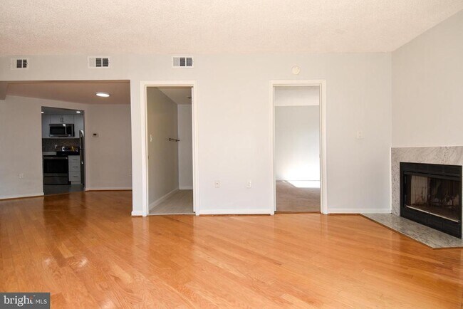 Building Photo - 2725 Connecticut Ave NW