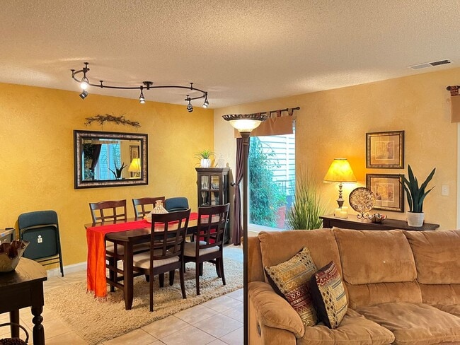 Building Photo - Very Nice Condo! 3 Miles to Cal Poly Groups Welcome Available June