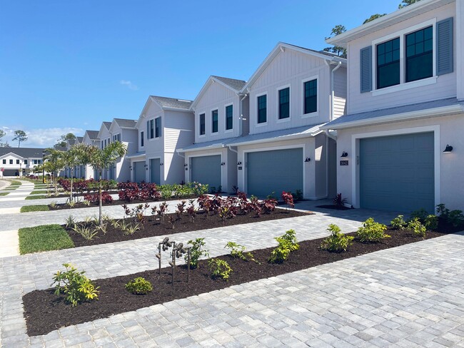 Building Photo - Juniper Pointe Townhomes