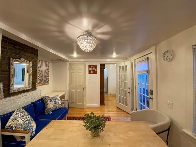 Building Photo - 11 William St