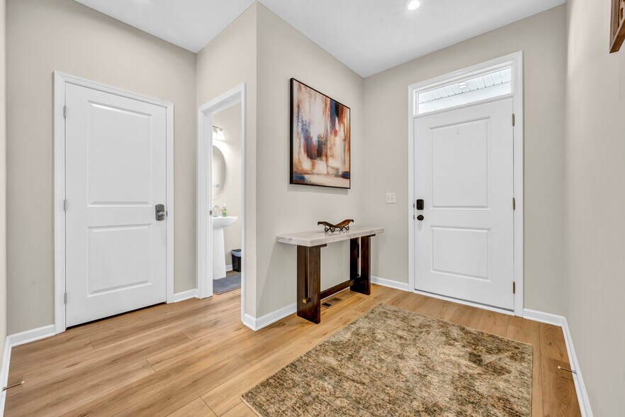 Building Photo - 1117 Kadas Ln