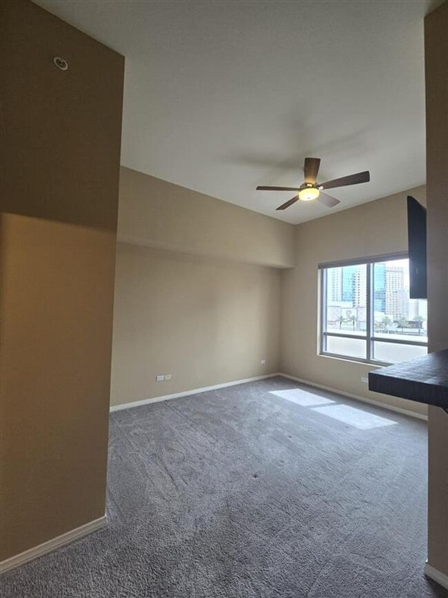 Building Photo - High Rise Stunner!