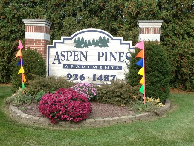 Building Photo - Aspen Pines