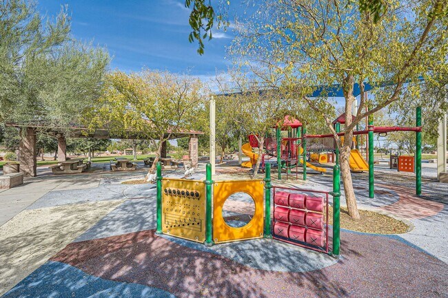 Building Photo - Fully Furnished 2 Bed/2 Bath Condo in Northwest Las Vegas!