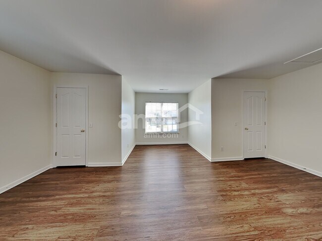 Building Photo - 4504 Sandtyn Dr