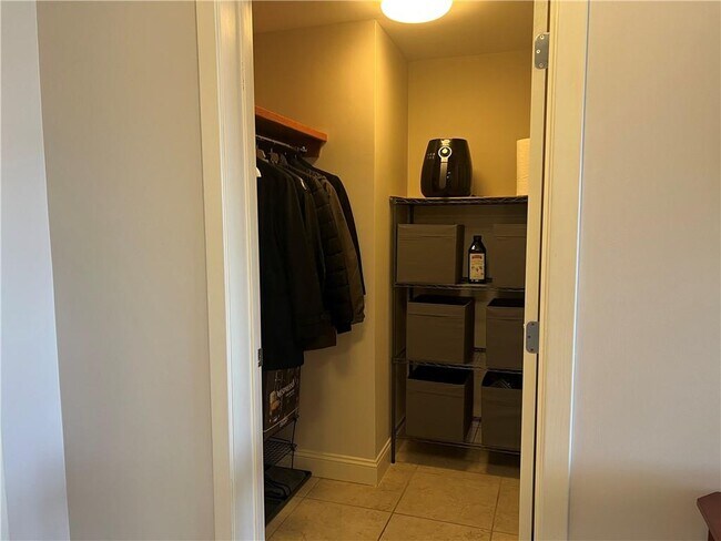 Building Photo - 333 Atwells Ave