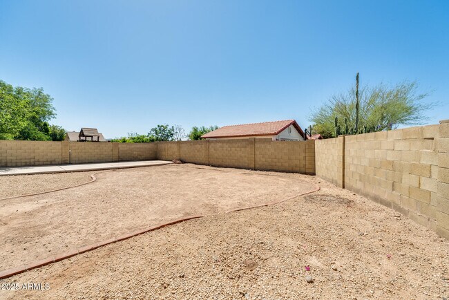 Building Photo - 4559 W Dailey St