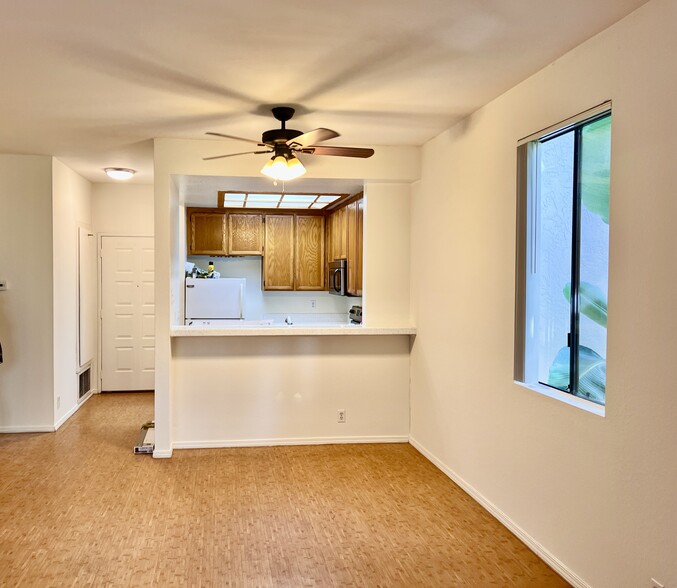 Building Photo - 2224 River Run Dr