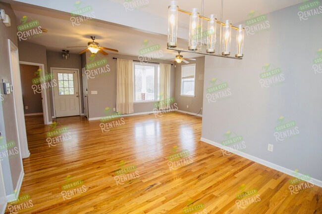 Building Photo - Available Now for Immediate Move In OR Pre...