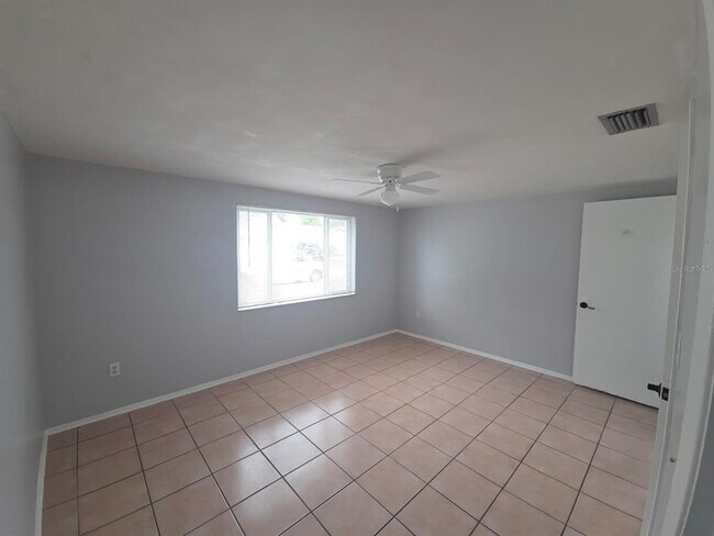 Building Photo - 3619 Springfield Dr