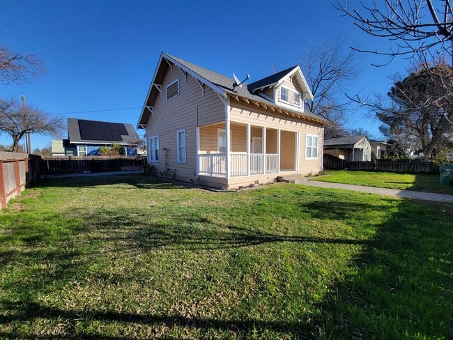 Building Photo - 2 Bedroom 1 Bathroom Home in Corning For R...