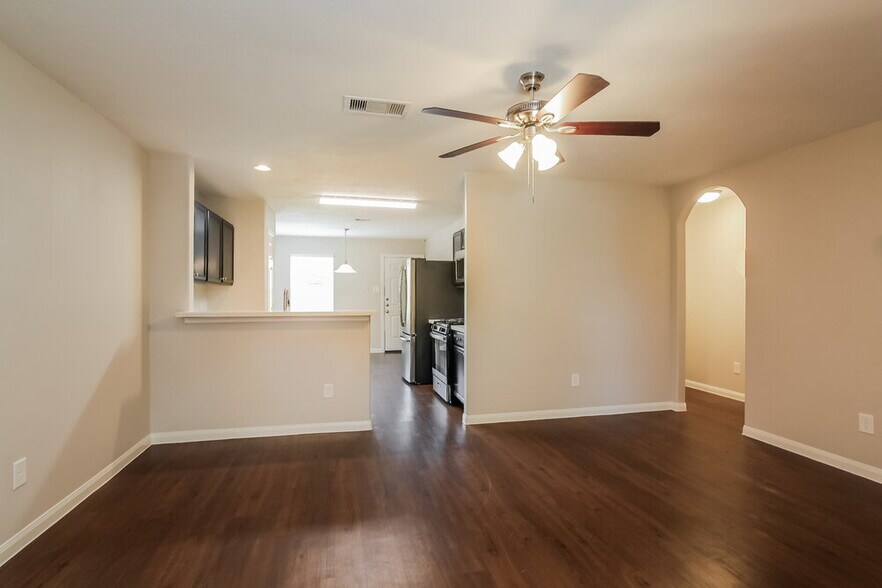 Building Photo - 3626 Maris Way