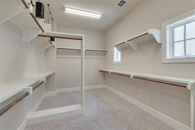 Building Photo - 2160 Helsminster Dr