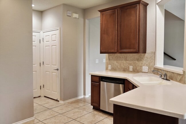 Building Photo - 13600 Breton Ridge St