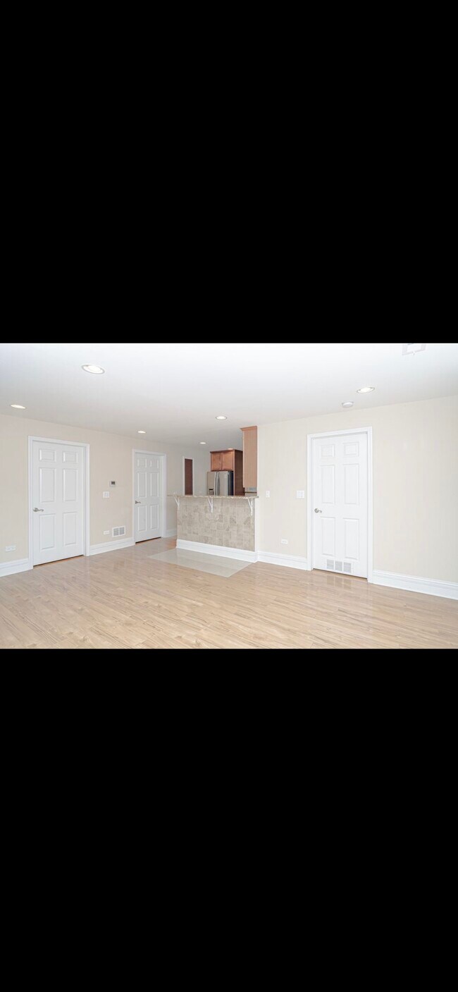 Building Photo - 37936 N Wilson Ave