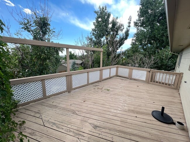 Building Photo - Beautiful Home 3 Bedroom within Close Proximity to Fort Carson!!
