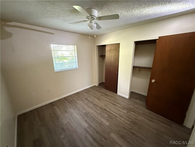 Building Photo - 923 S Brisson Terrace
