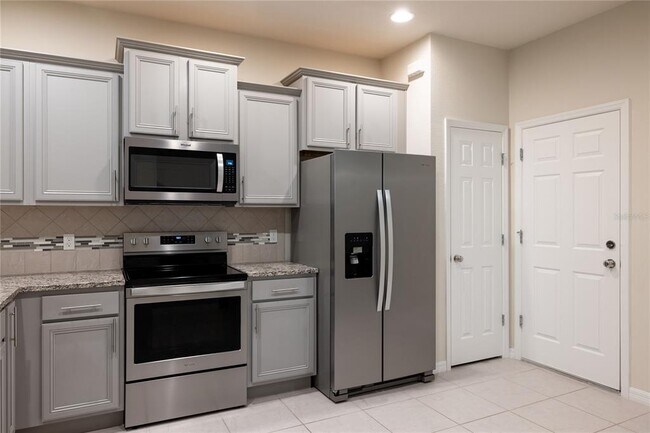 Building Photo - 1280 Pavia Dr