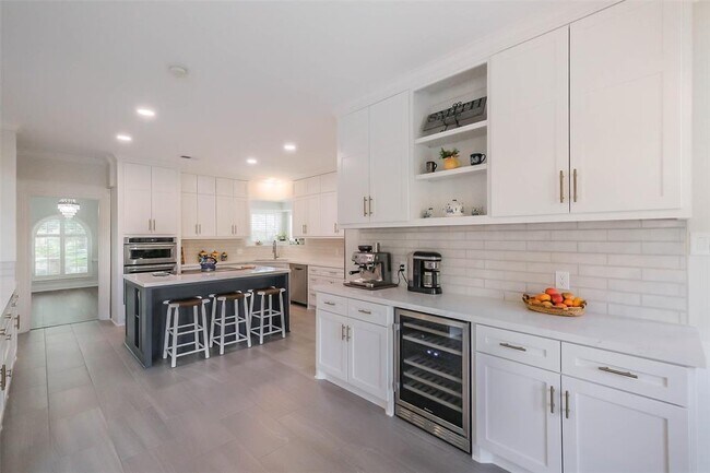 Building Photo - 1319 Hannington Dr