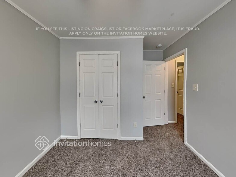 Building Photo - 5810 Hedgecrest Pl
