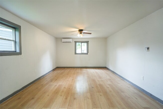 Primary Photo - 5313 Firnat St