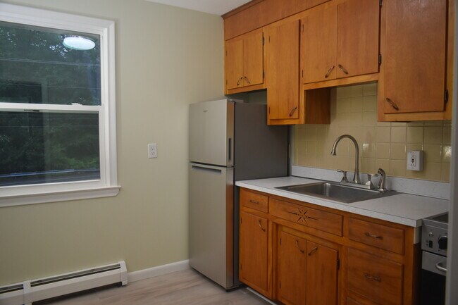 Building Photo - 1550 CT-12