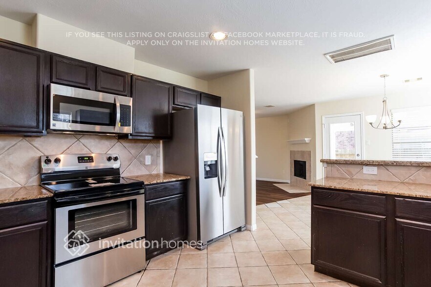 Building Photo - 13321 Enchanted Way