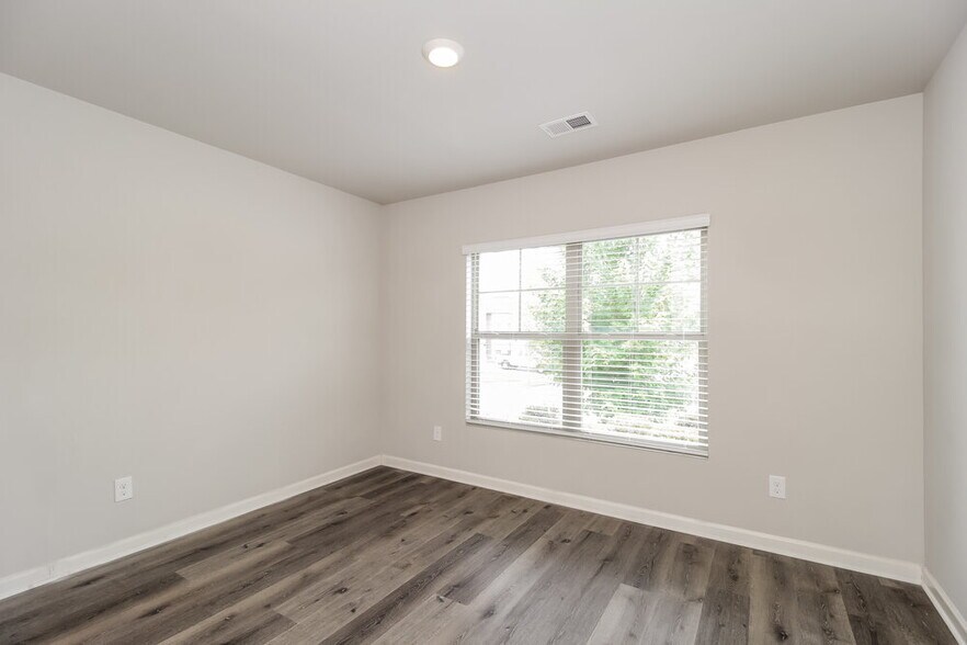 Building Photo - 3019 Chris Cir