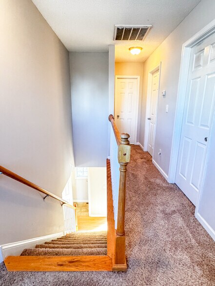 Building Photo - 1018 Bramblegate Rd