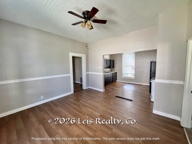 Building Photo - 409 Riffle Ave