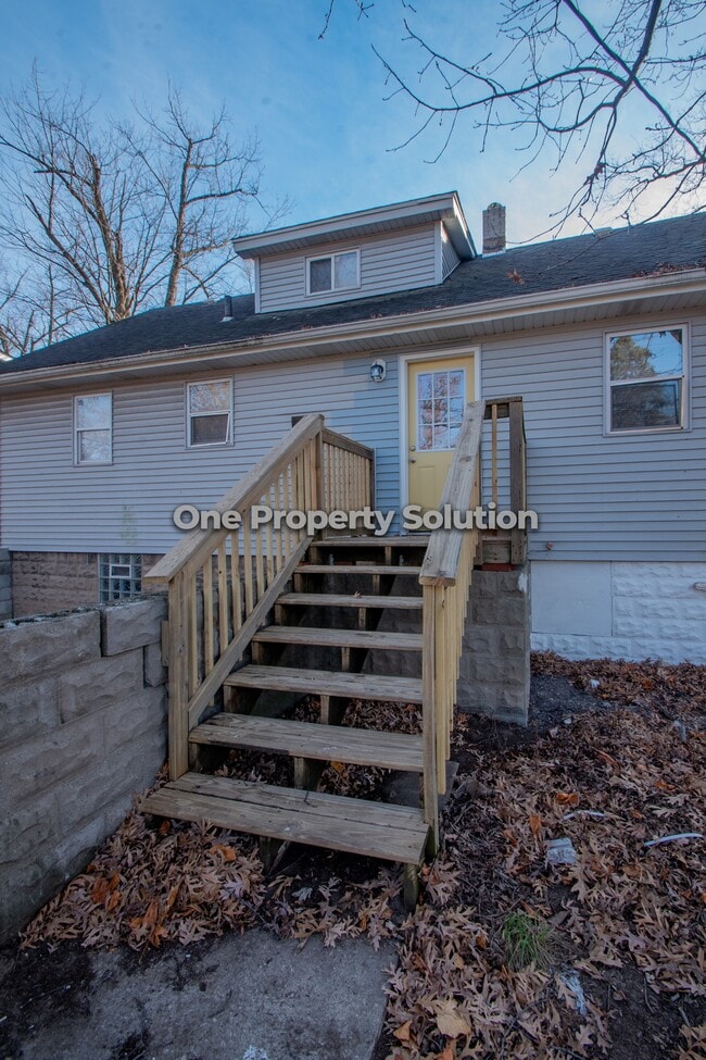 Building Photo - 1520 W 45th St