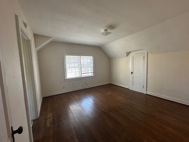 Building Photo - 314 Langhorne Ln