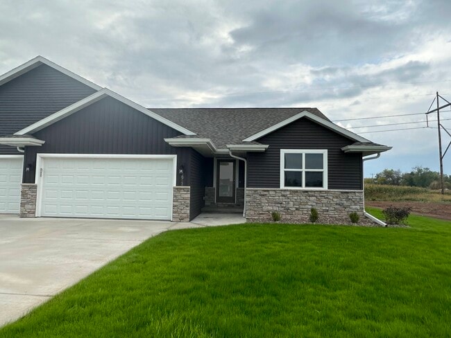 Building Photo - 2911 Sabal Oak Dr