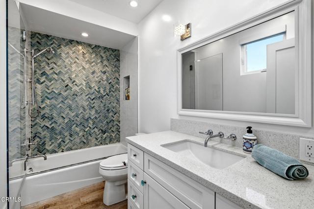 Building Photo - 3373 Ocean Dr