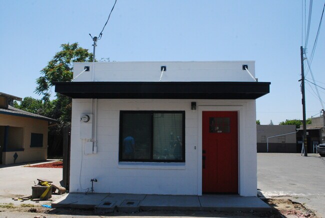 Building Photo - 114 Baker Way