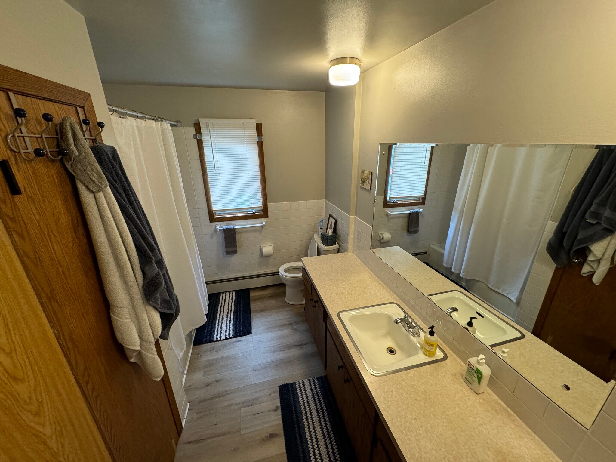 Bathroom - 491 Wheelock Pkwy E
