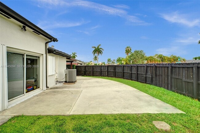 Building Photo - 898 NW 131st Ave