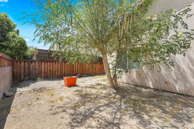 Building Photo - 50342 San Capistrano Dr