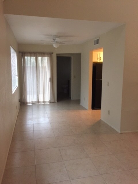 Building Photo - 3407 E Presidio Rd